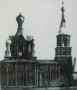 Фото старой деревянной церкви в Зубчаниновке, Самара.