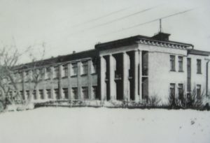 98 школа в Зубчаниновке.
