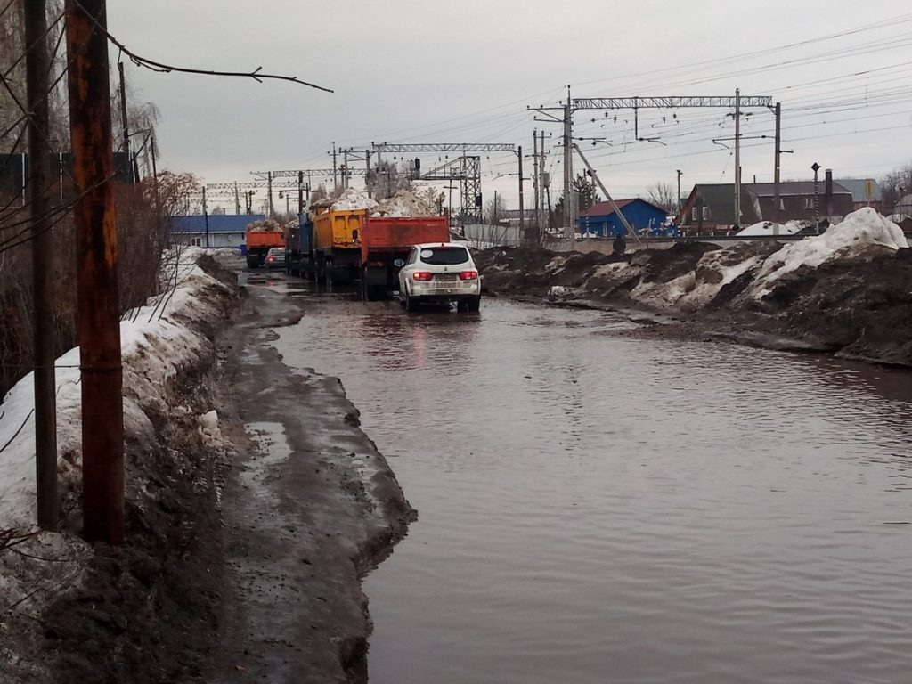 Фото дороги у переезда в ЗУбчаниновке - март 2019